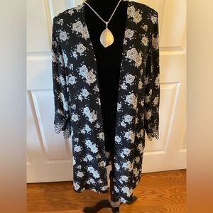 Forever 21 Black and White Floral Kimono